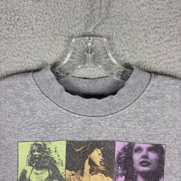 Taylor Swift The Eras Tour Sweatshirt Women’s Medium Gray Pullover Casual Pop - Picture 5 of 7